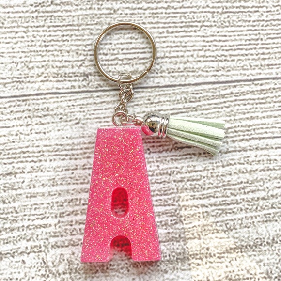 A initial keychain - Picture 1 of 2